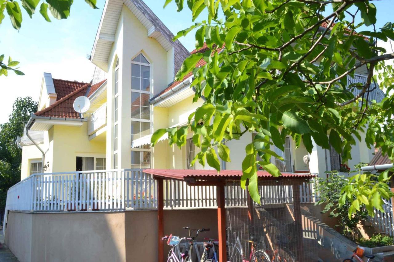 Apartment Siofok, Lake Balaton 1 Buitenkant foto