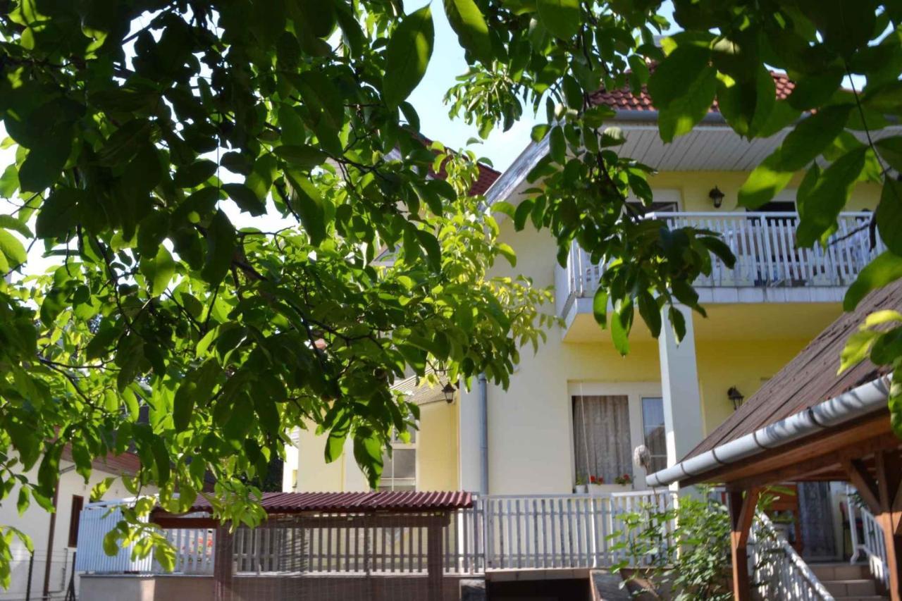 Apartment Siofok, Lake Balaton 1 Buitenkant foto