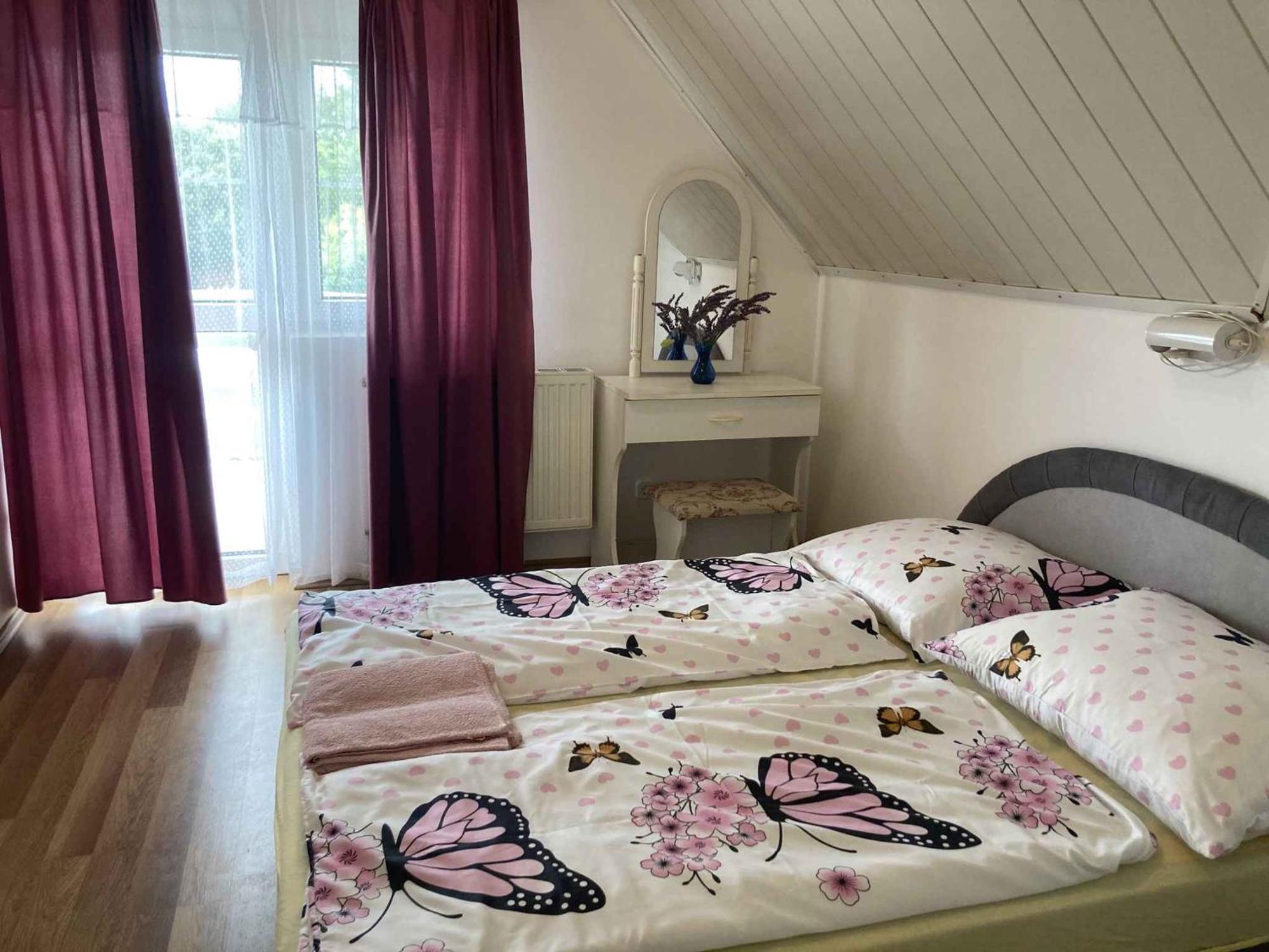 Apartment Siofok, Lake Balaton 1 Buitenkant foto